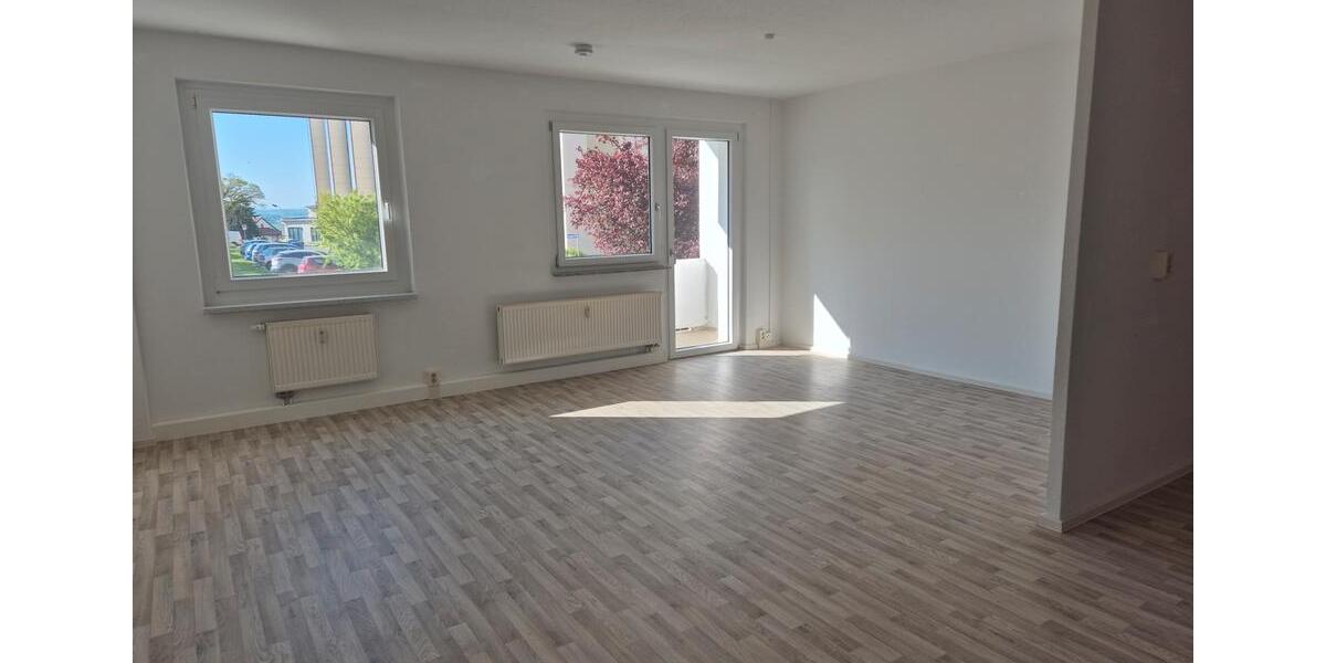 Etagenwohnung Crimmitschau - 3 Zimmer, 69 m&sup2;, 391&euro; | Angebot:20581973