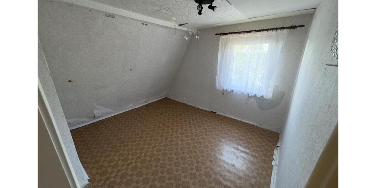 Reihenhaus Aue-Bad Schlema Bad Schlema - 10 Zimmer, 157 m&sup2;, 90.000&euro; | Angebot:16651492