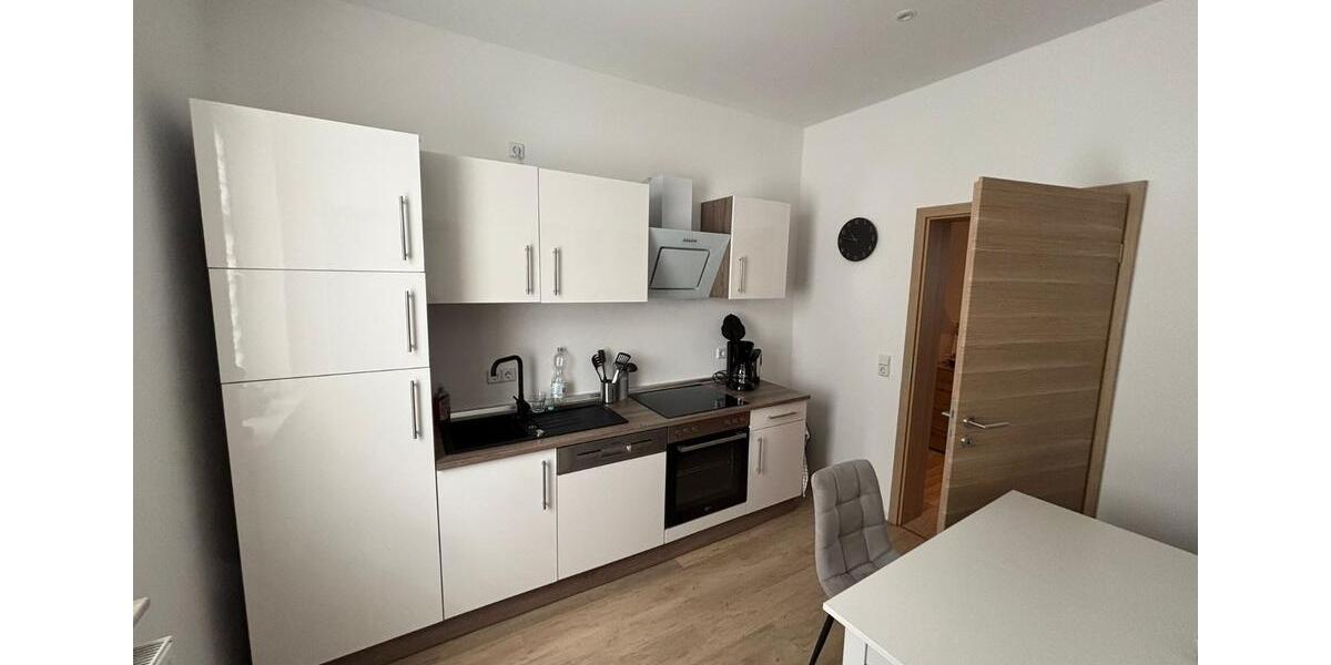 Etagenwohnung Hartmannsdorf - 2 Zimmer, 32 m&sup2;, 176&euro; | Angebot:25343197