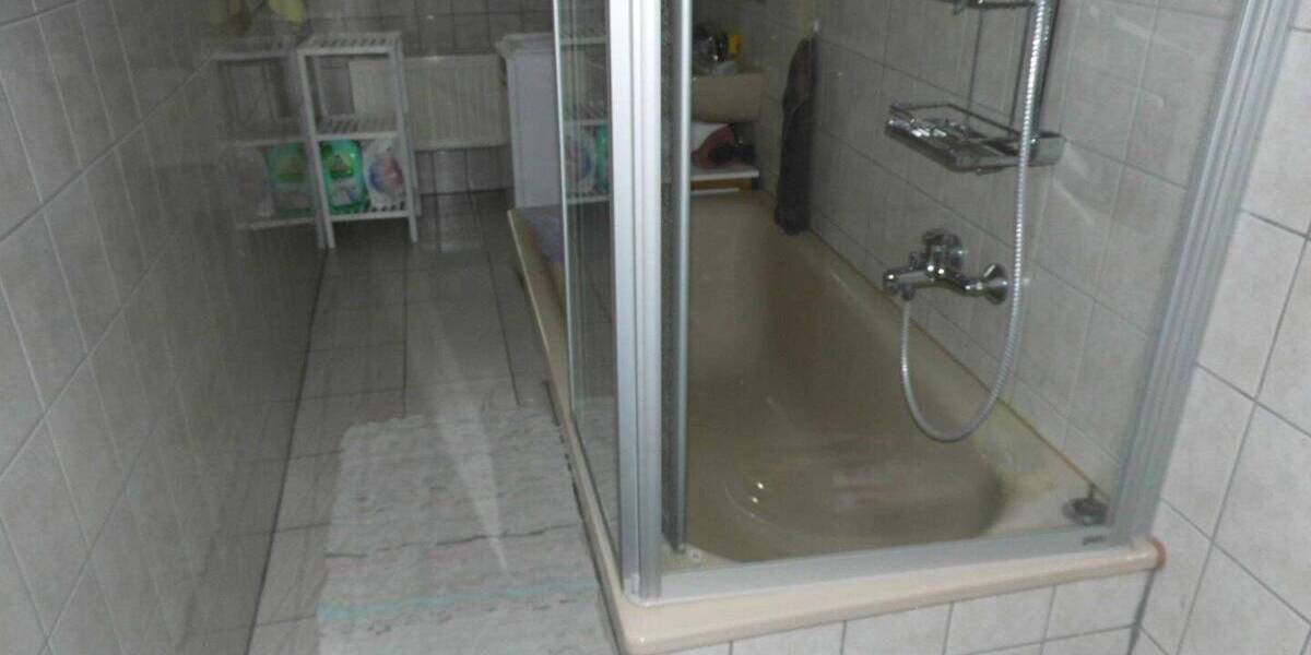 Etagenwohnung Reichenbach - 3 Zimmer, 68 m&sup2;, 400&euro; | Angebot:26824656