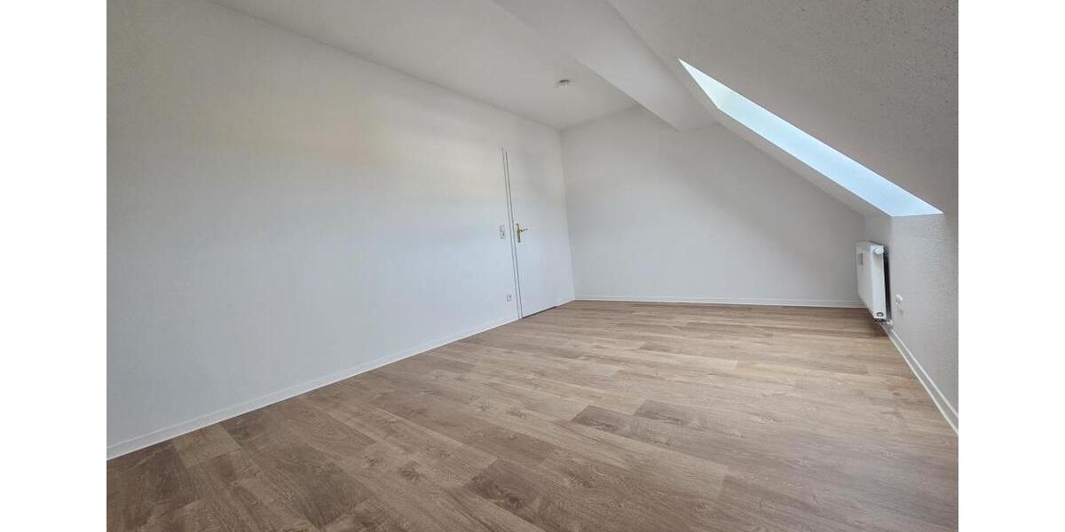 Dachgeschoßwohnung Zwickau Zwickau-Nord - 2 Zimmer, 52 m&sup2;, 338&euro; | Angebot:25362073