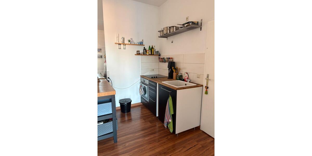 Etagenwohnung Zwickau - 2 Zimmer, 42 m&sup2;, 288&euro; | Angebot:25376811