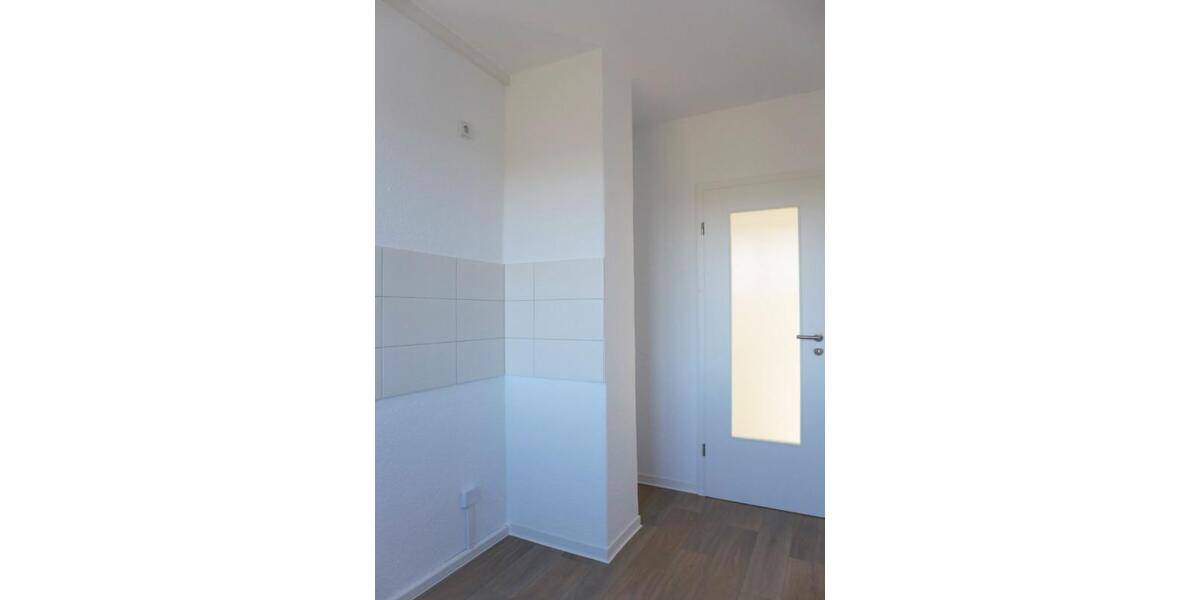 Etagenwohnung Limbach-Oberfrohna Oberfrohna - 3 Zimmer, 57 m&sup2;, 325&euro; | Angebot:23713804