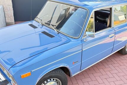 Lada Andere 93.290 km 8.375 &euro; Falkenstein 08223