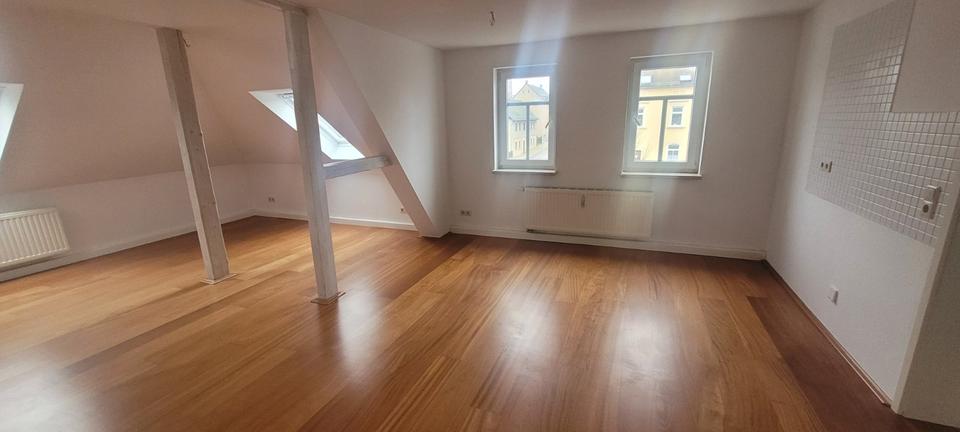 Dachgeschoßwohnung Limbach-Oberfrohna Oberfrohna - 2 Zimmer, 59 m&sup2;, 355&euro; | Angebot:24075560