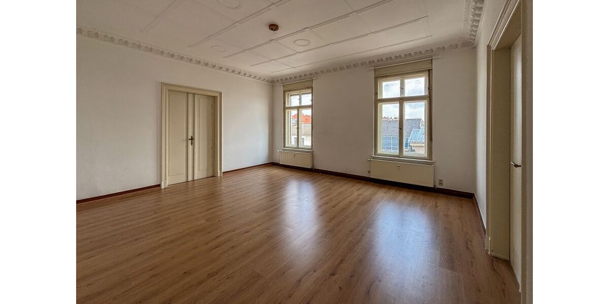 Großzügige 4 Zimmer Wohnung mit 185 qm - Etagenwohnung Reichenbach Rotschau | Angebot:25301003