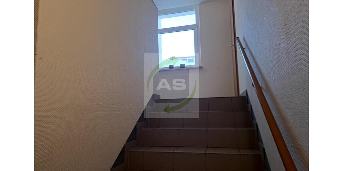 Dachgeschoßwohnung Zwickau Neuplanitz - 2 Zimmer, 70 m&sup2;, 390&euro; | Angebot:25547286
