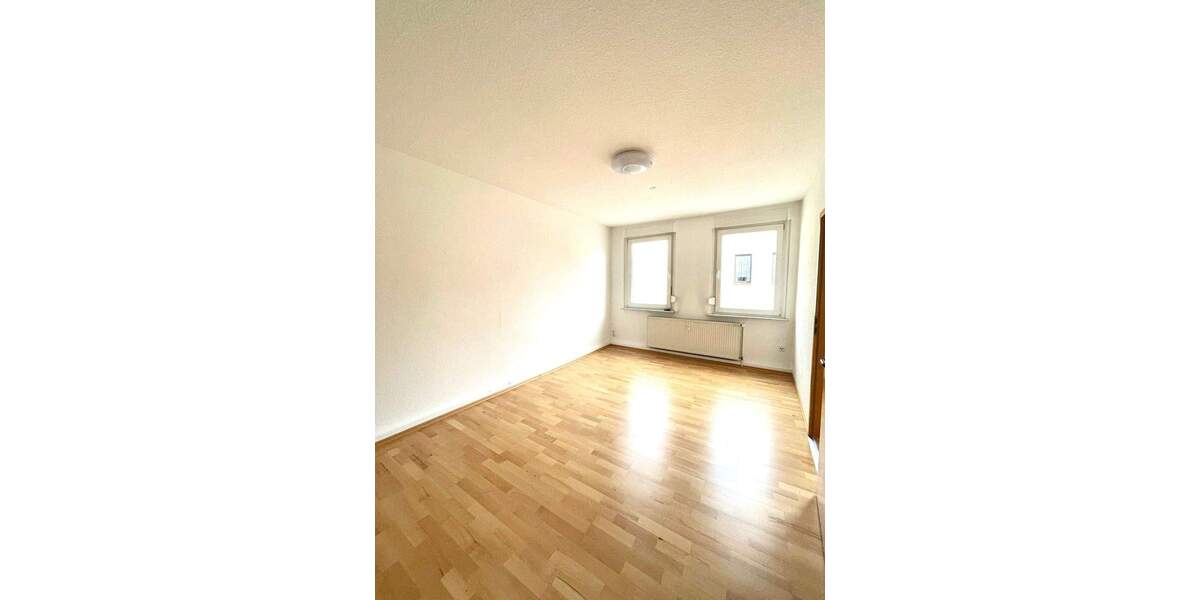 Etagenwohnung Meerane - 2 Zimmer, 38 m&sup2;, 245&euro; | Angebot:25666439