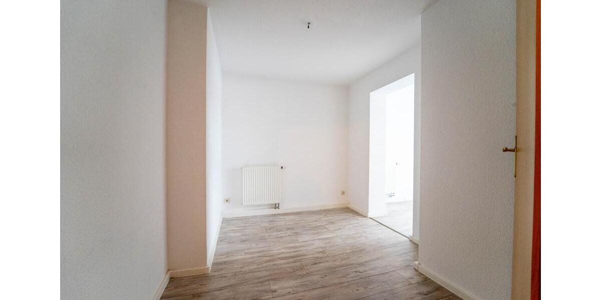 Dachgeschoßwohnung Limbach-Oberfrohna Oberfrohna - 4 Zimmer, 91 m&sup2;, 546&euro; | Angebot:25053007