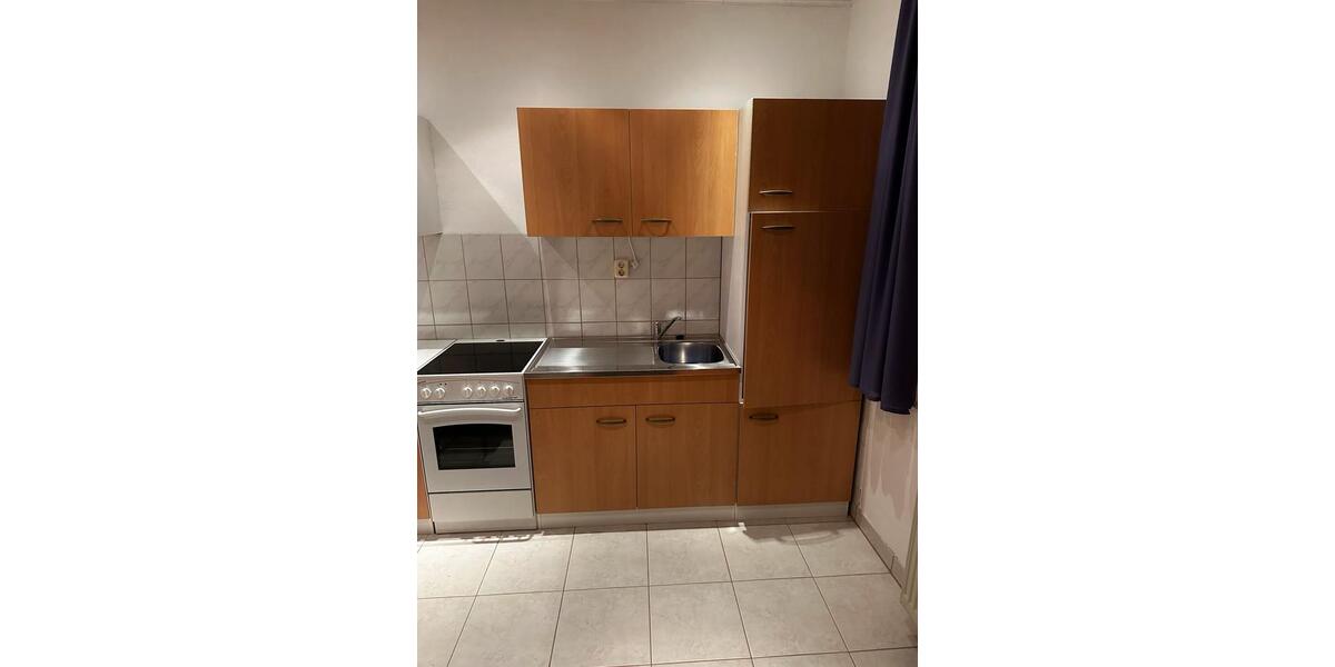 Hochparterre Zwickau Neuplanitz - 1 Zimmer, 28 m&sup2;, 280&euro; | Angebot:24222117