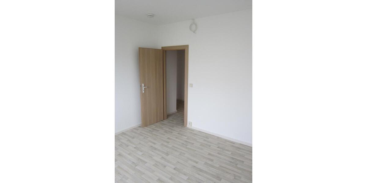 Etagenwohnung Crimmitschau - 3 Zimmer, 69 m&sup2;, 541&euro; | Angebot:23062750