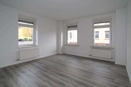 Wohnung Limbach-Oberfrohna Oberfrohna - 4 Zimmer, 67 m&sup2;, 320&euro; | Angebot:25985031