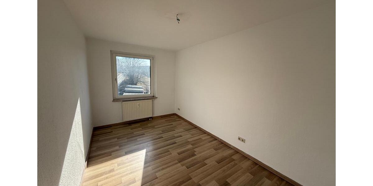 Maisonettenwohnung Reichenbach im Vogtland - 4 Zimmer, 81 m&sup2;, 405&euro; | Angebot:25383068