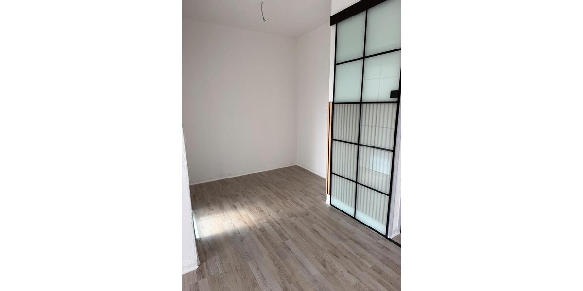 Etagenwohnung Zwönitz - 2.5 Zimmer, 56 m&sup2;, 392&euro; | Angebot:25779302