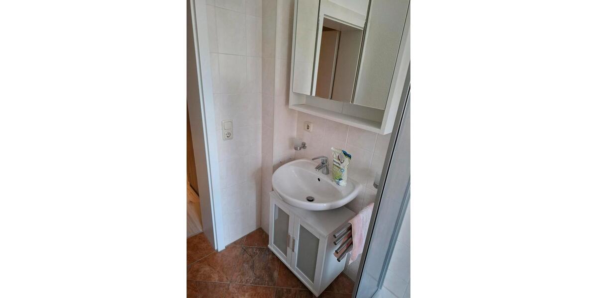 Erdgeschoßwohnung Gornsdorf - 2 Zimmer, 50 m&sup2;, 300&euro; | Angebot:25933585