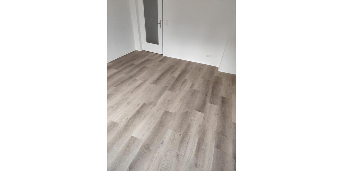 Etagenwohnung Gößnitz - 3 Zimmer, 62 m&sup2;, 360&euro; | Angebot:25142389