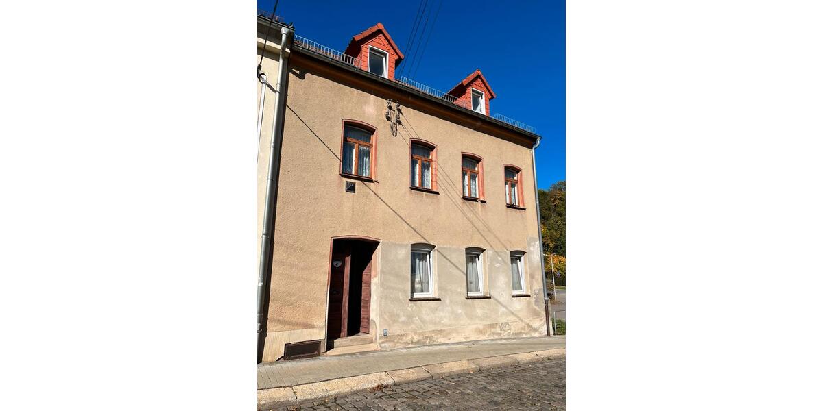 Reihenhaus Meerane - 9 Zimmer, 120 m&sup2;, 49.900&euro; | Angebot:25378971