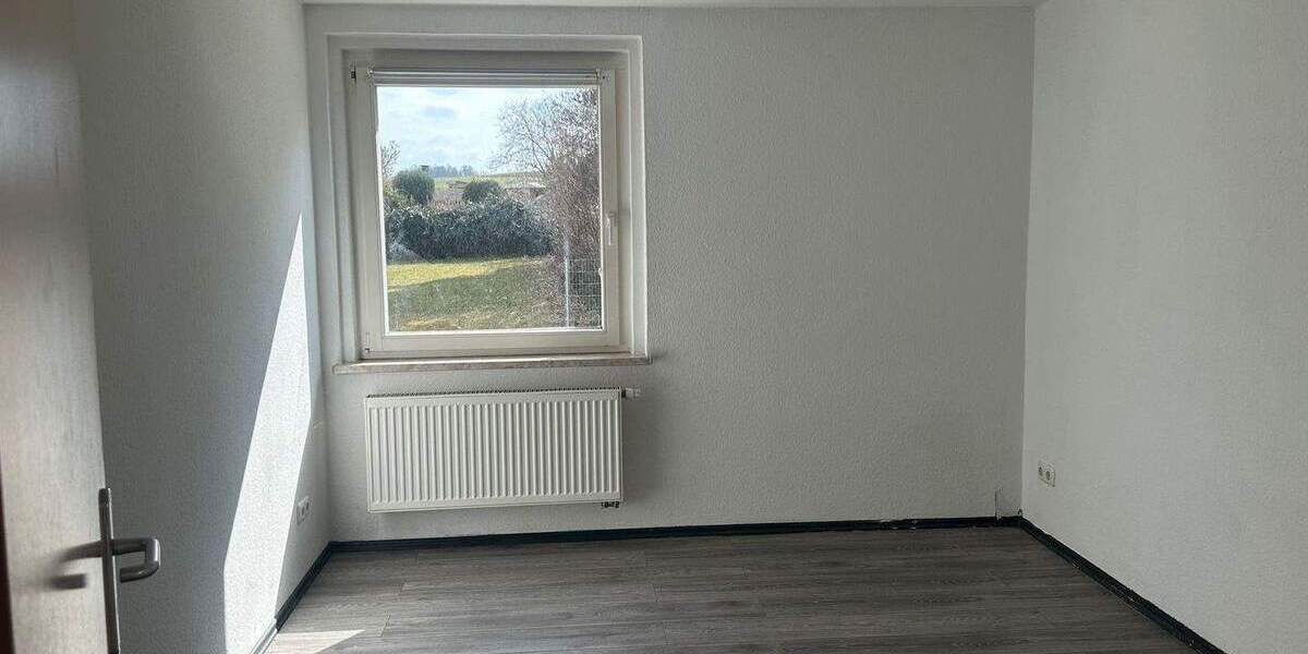 Etagenwohnung Netzschkau - 2 Zimmer, 53 m&sup2;, 266&euro; | Angebot:25879192