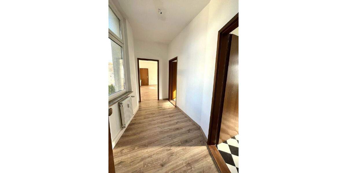 Etagenwohnung Crimmitschau - 2 Zimmer, 65 m&sup2;, 360&euro; | Angebot:25738188