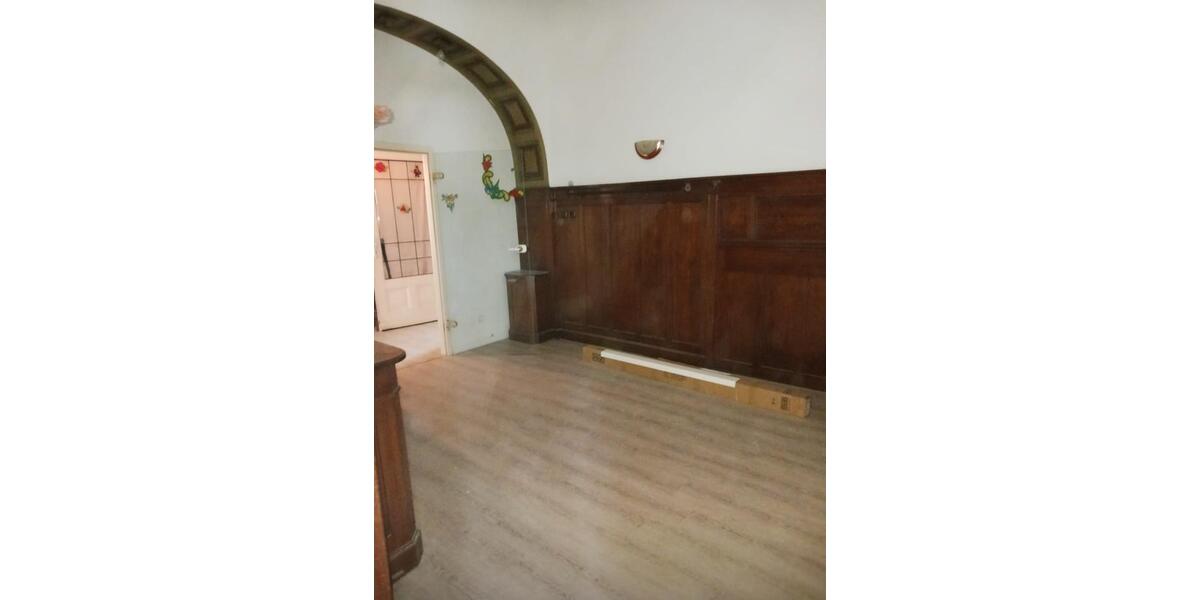 Erdgeschoßwohnung Crimmitschau - 4 Zimmer, 92 m&sup2;, 550&euro; | Angebot:25880999