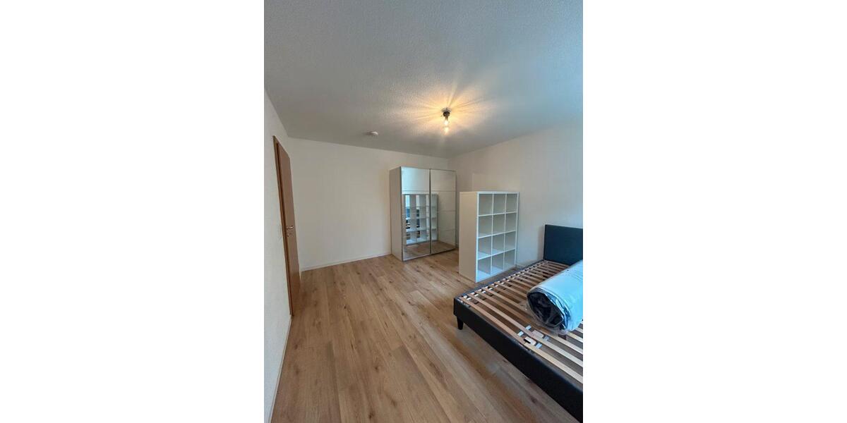 Hochparterre Zwickau Auerbach - 1.5 Zimmer, 42 m&sup2;, 295&euro; | Angebot:26536081