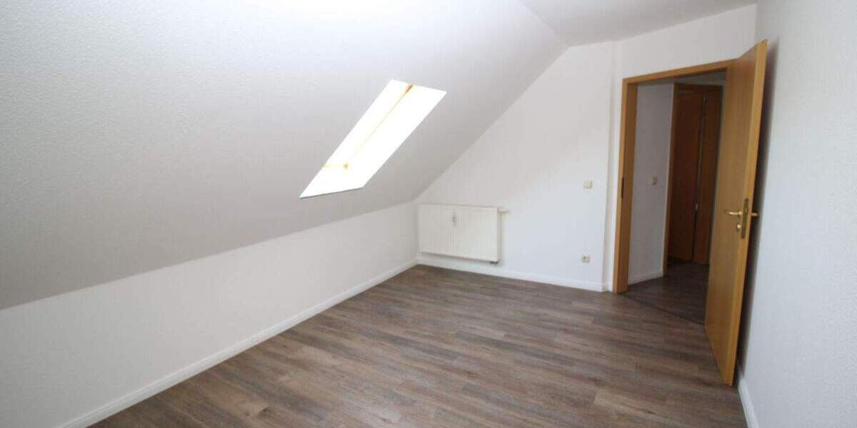 Etagenwohnung Crimmitschau - 3 Zimmer, 76 m&sup2;, 499&euro; | Angebot:25745326