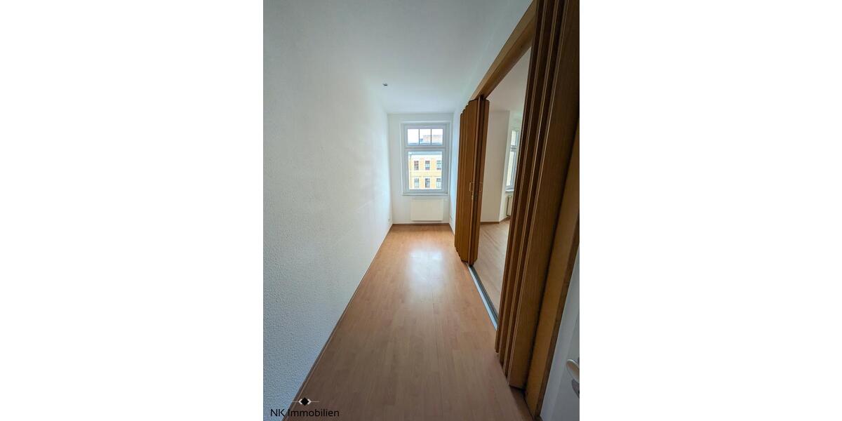 Etagenwohnung Zwickau - 8 Zimmer, 222 m&sup2;, 1.350&euro; | Angebot:25945632