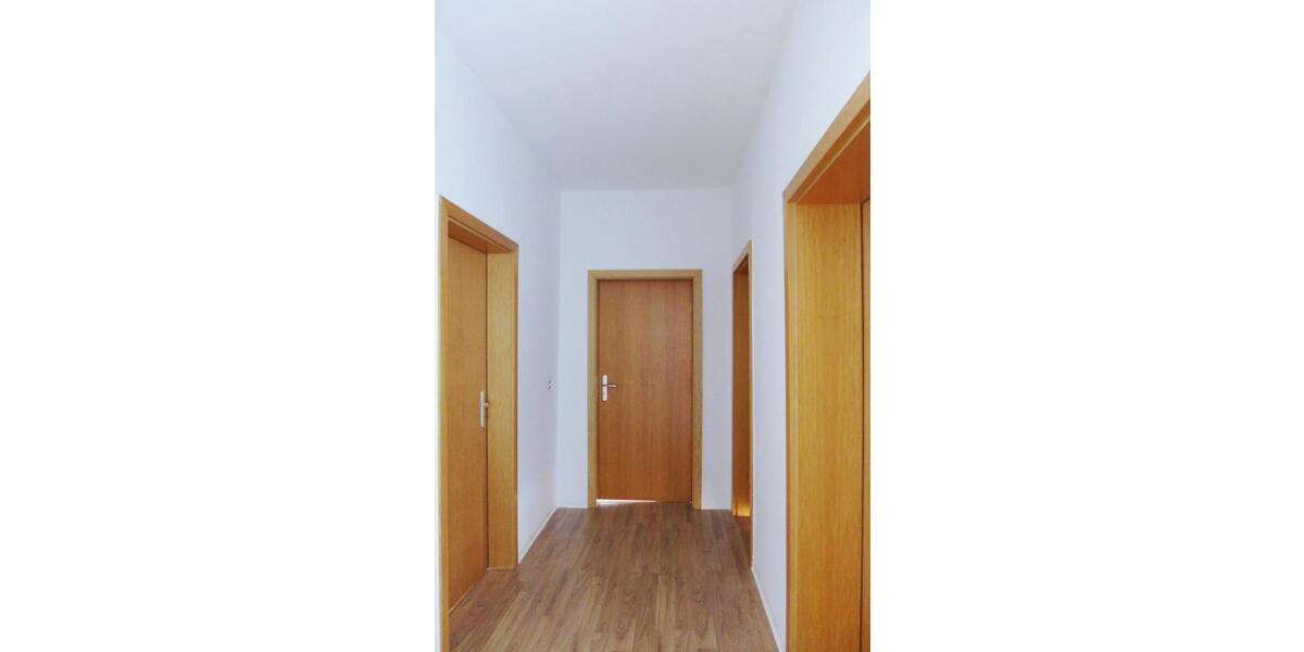 Etagenwohnung Limbach-Oberfrohna Oberfrohna - 3 Zimmer, 70 m&sup2;, 315&euro; | Angebot:25804809