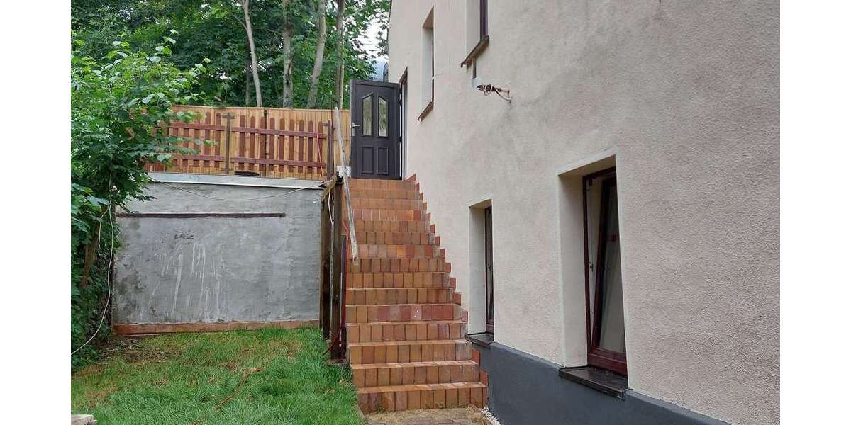 Einfamilienhaus Stollberg - 8 Zimmer, 155 m&sup2;, 60.000&euro; | Angebot:25625598