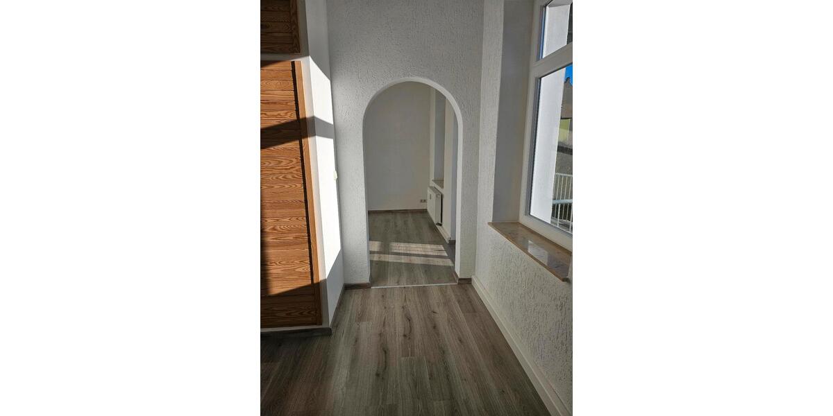 Etagenwohnung Greiz - 2 Zimmer, 77 m&sup2;, 430&euro; | Angebot:25792969