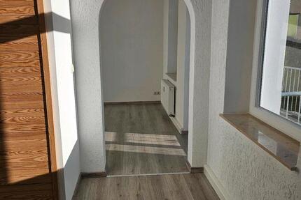 Wohnung Greiz - 2 Zimmer, 77 m&sup2;, 430&euro; | Angebot:25792969