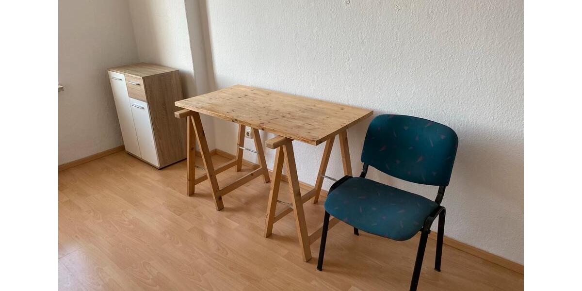 Etagenwohnung Zwickau - 1 Zimmer, 20 m&sup2;, 285&euro; | Angebot:26145382