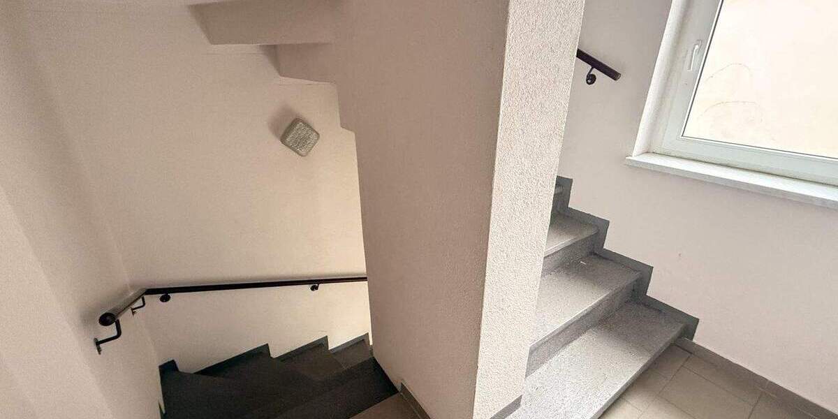 Etagenwohnung Zwickau Niederplanitz - 3 Zimmer, 79 m&sup2;, 470&euro; | Angebot:25707422