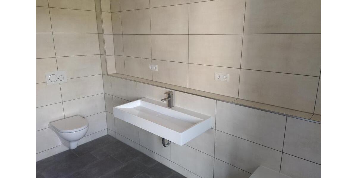 Etagenwohnung Gornsdorf - 2 Zimmer, 70 m&sup2;, 450&euro; | Angebot:20050223