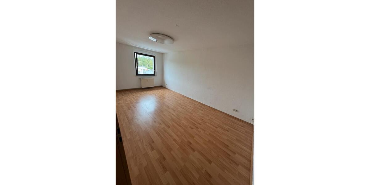 Etagenwohnung Schmölln - 2 Zimmer, 49 m&sup2;, 450&euro; | Angebot:26214054