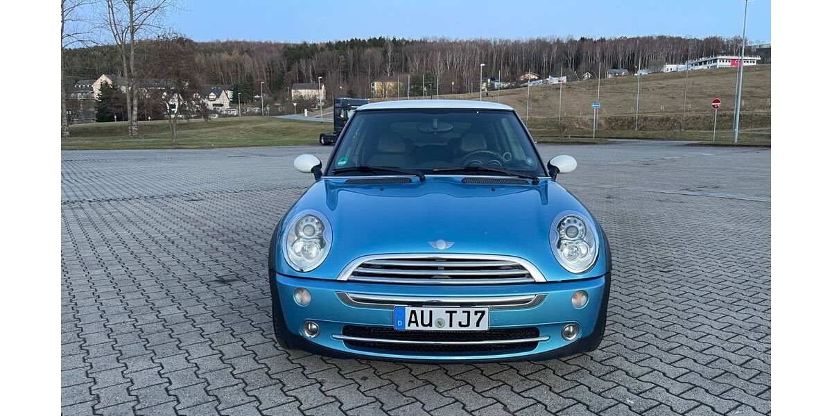 Mini Cooper 268.195 km 2.800 &euro; Aue-Bad Schlema 08280