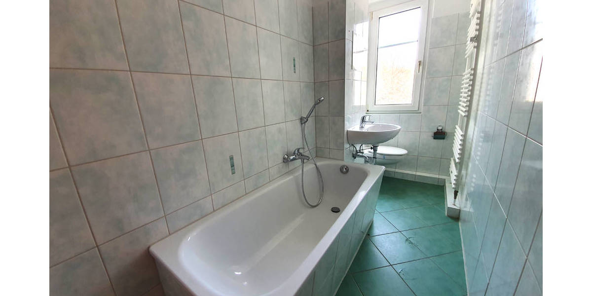 Etagenwohnung Zwickau Eckersbach - 2 Zimmer, 49 m&sup2;, 343&euro; | Angebot:25996632