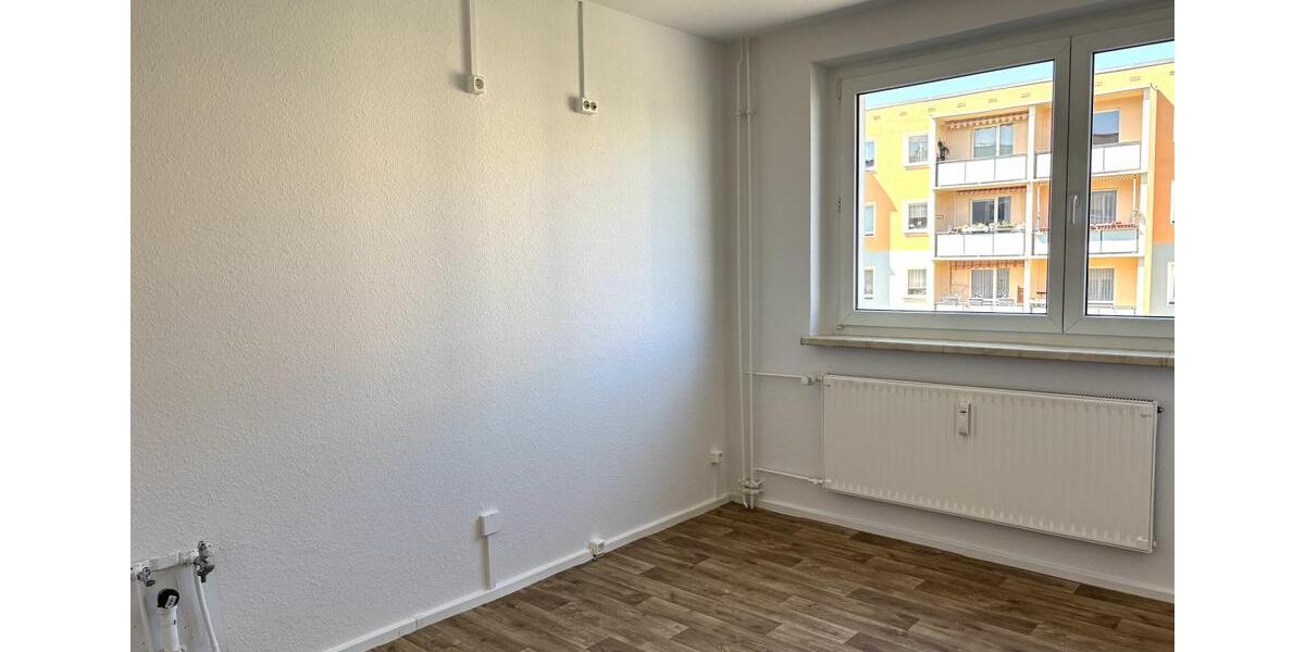 Etagenwohnung Zwickau Neuplanitz - 2 Zimmer, 58 m&sup2;, 366&euro; | Angebot:26284718