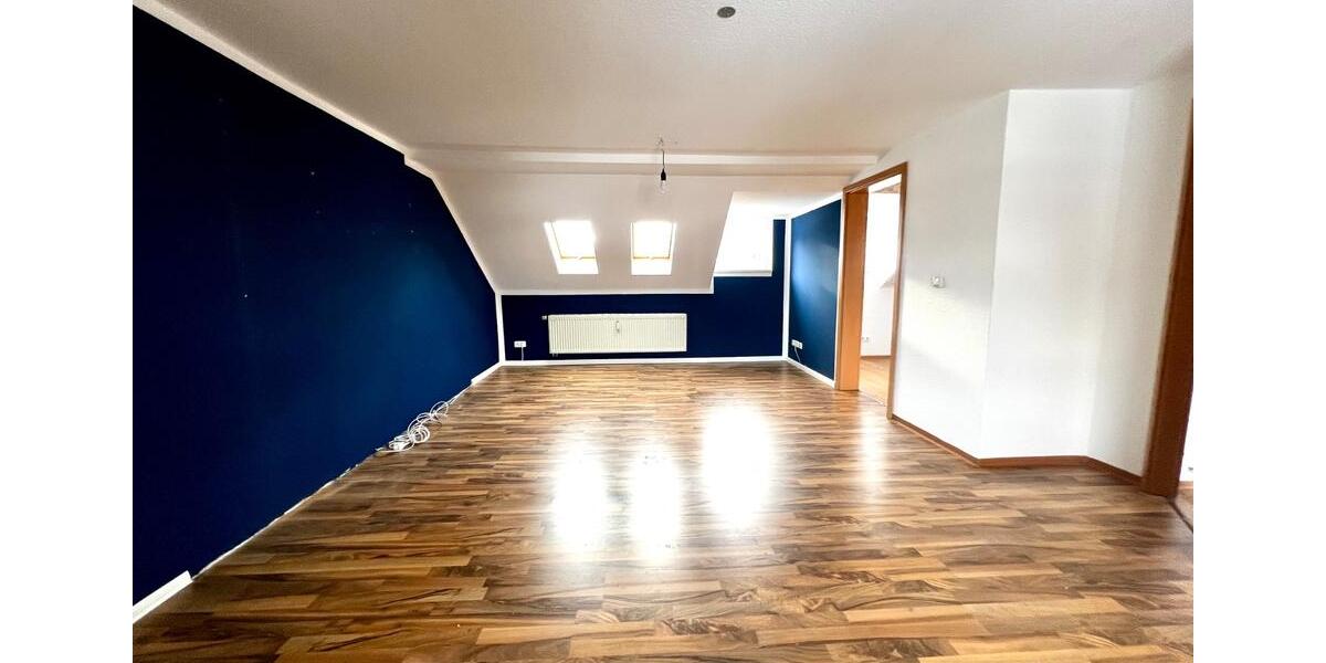 Dachgeschoßwohnung Auerbach/Vogtland Vogtland - 3 Zimmer, 66 m&sup2;, 330&euro; | Angebot:18941263