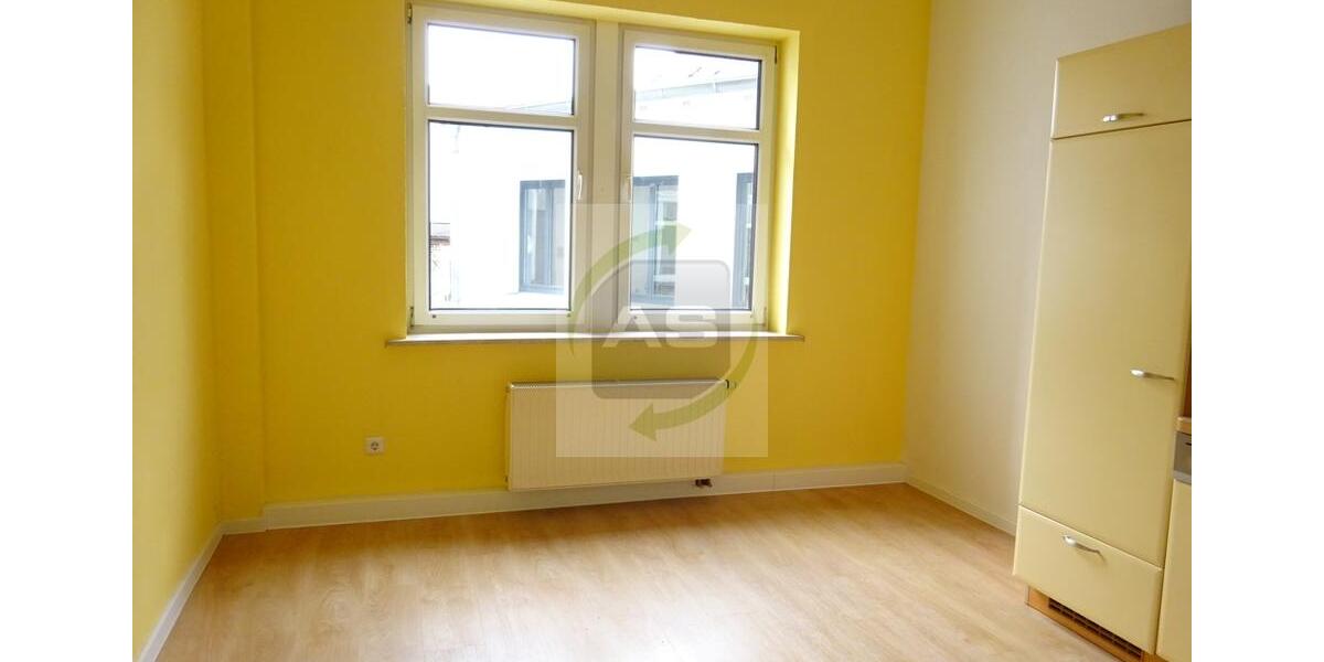 Etagenwohnung Zwickau - 3 Zimmer, 132 m&sup2;, 925&euro; | Angebot:25101791