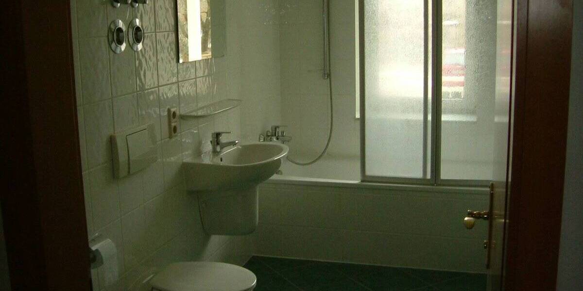 Etagenwohnung Zwickau Innenstadt - 2 Zimmer, 66 m&sup2;, 71.500&euro; | Angebot:25707518