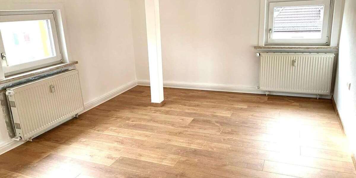 Etagenwohnung Oberlungwitz - 3 Zimmer, 51 m&sup2;, 315&euro; | Angebot:25973086