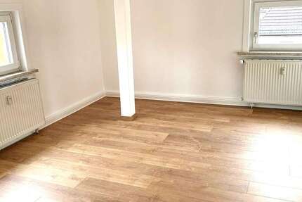 Wohnung Oberlungwitz - 3 Zimmer, 51 m&sup2;, 315&euro; | Angebot:25973086