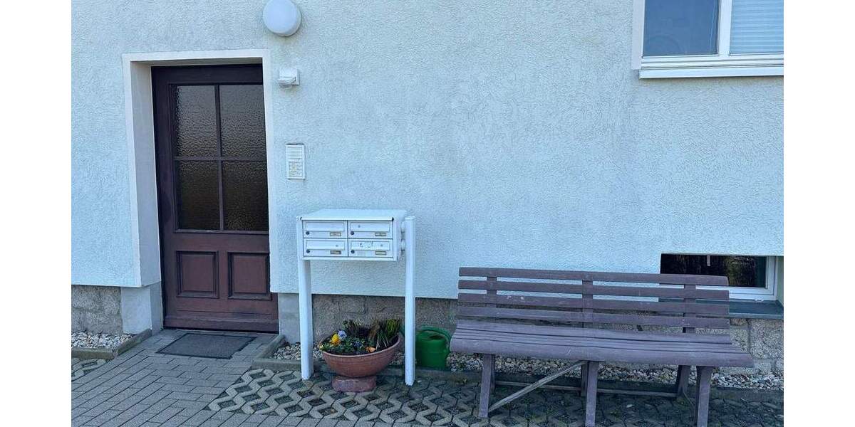 Etagenwohnung Netzschkau - 2 Zimmer, 61 m&sup2;, 310&euro; | Angebot:25864440