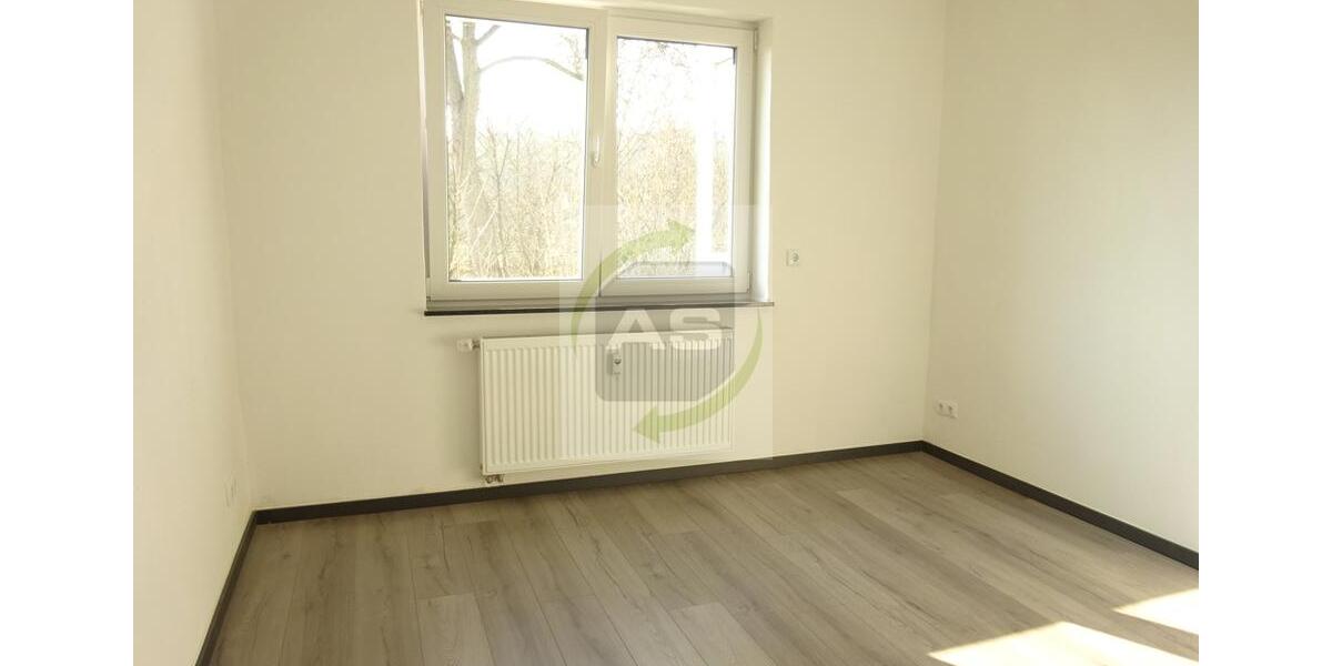 Etagenwohnung Meerane - 3 Zimmer, 82 m&sup2;, 595&euro; | Angebot:25365173