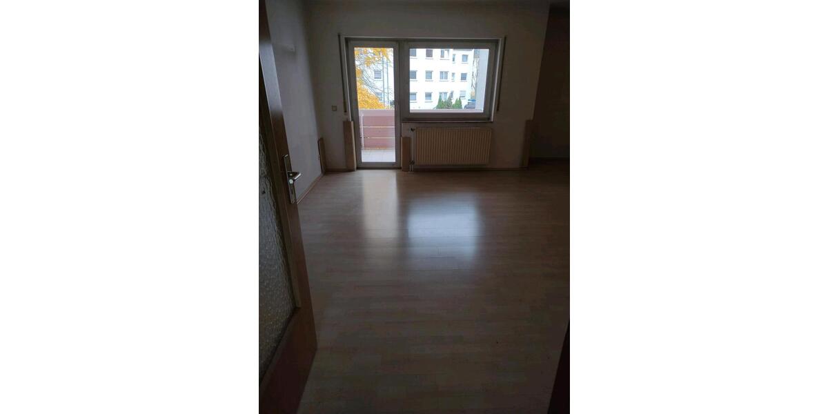 Etagenwohnung Zwickau Auerbach - 4 Zimmer, 98 m&sup2;, 110.000&euro; | Angebot:24486561
