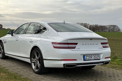 Hyundai Genesis 17.700 km 57.800 &euro; Niederfrohna / Sachsen 09243