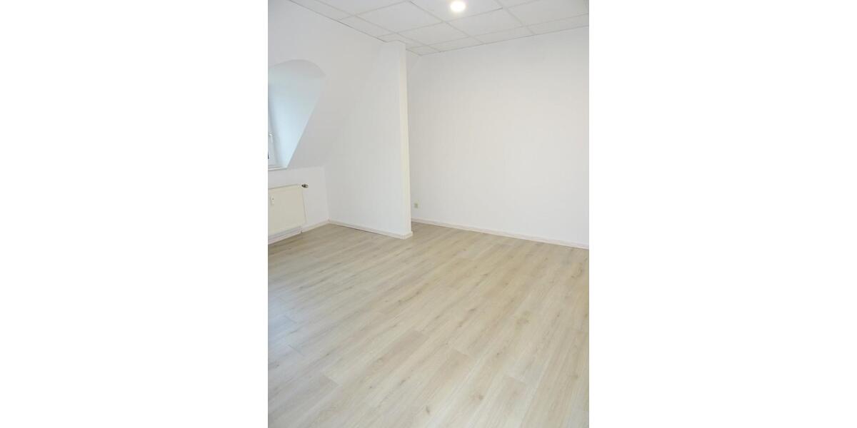 Etagenwohnung Werdau - 3 Zimmer, 82 m&sup2;, 450&euro; | Angebot:23438477