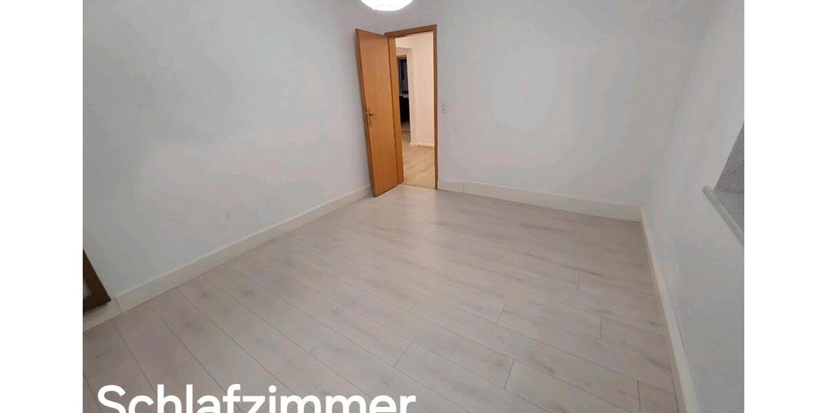 Dachgeschoßwohnung Niederwürschnitz - 7 Zimmer, 104 m&sup2;, 914&euro; | Angebot:25998003
