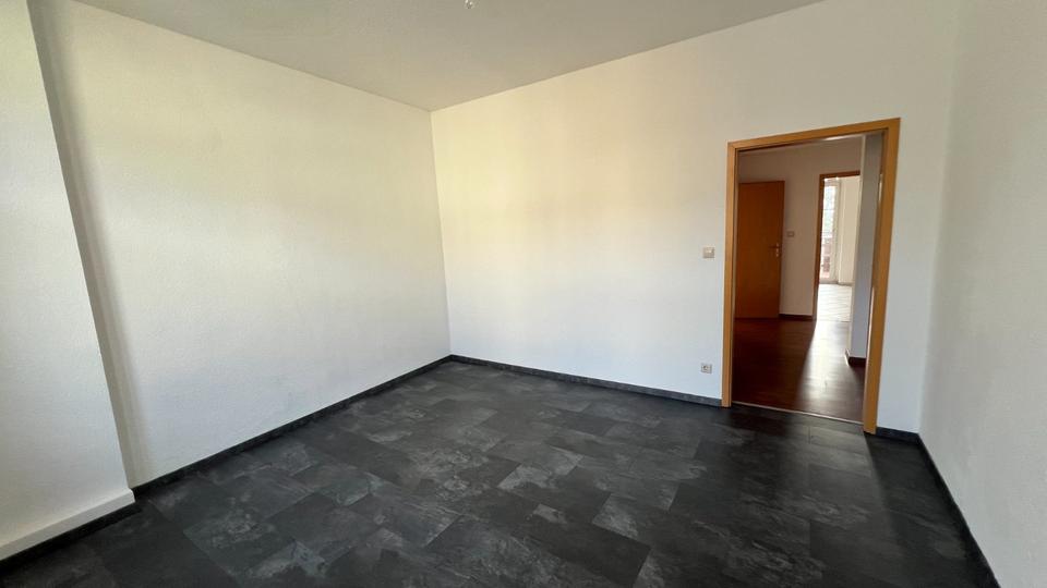 Etagenwohnung Hohenstein-Ernstthal Ernstthal - 2 Zimmer, 65 m&sup2;, 310&euro; | Angebot:24853454